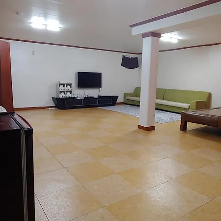 The Red House Motel Sokcho Exterior photo