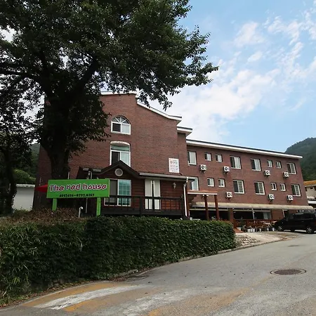 The Red House Motel Sokcho Exterior photo