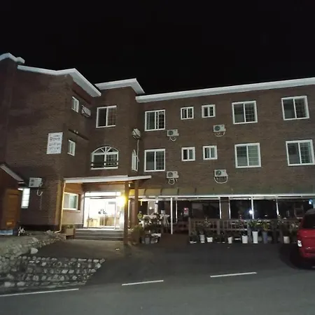 The Red House Motel Sokcho Exterior photo